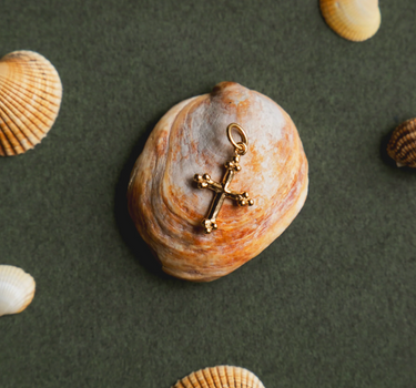 Pendentif amulette croix