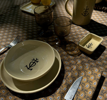 Nappe ocre croix camarguaise
