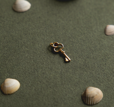 Pendentif amulette clé