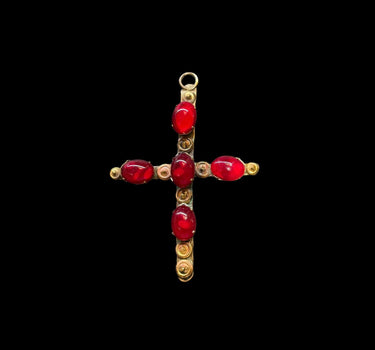 Croix pierre rouge