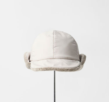 Casquette fourrée  gris clair