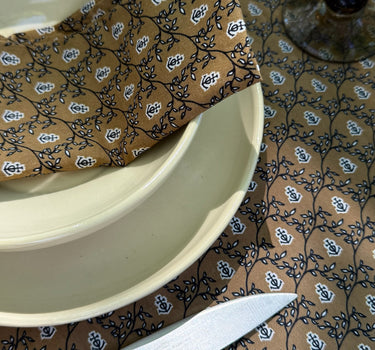 Nappe ocre croix camarguaise