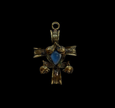 Croix florale & pierre bleue