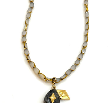 Collier Mono + grigris