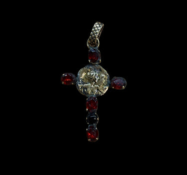 Croix rouge & arlésienne